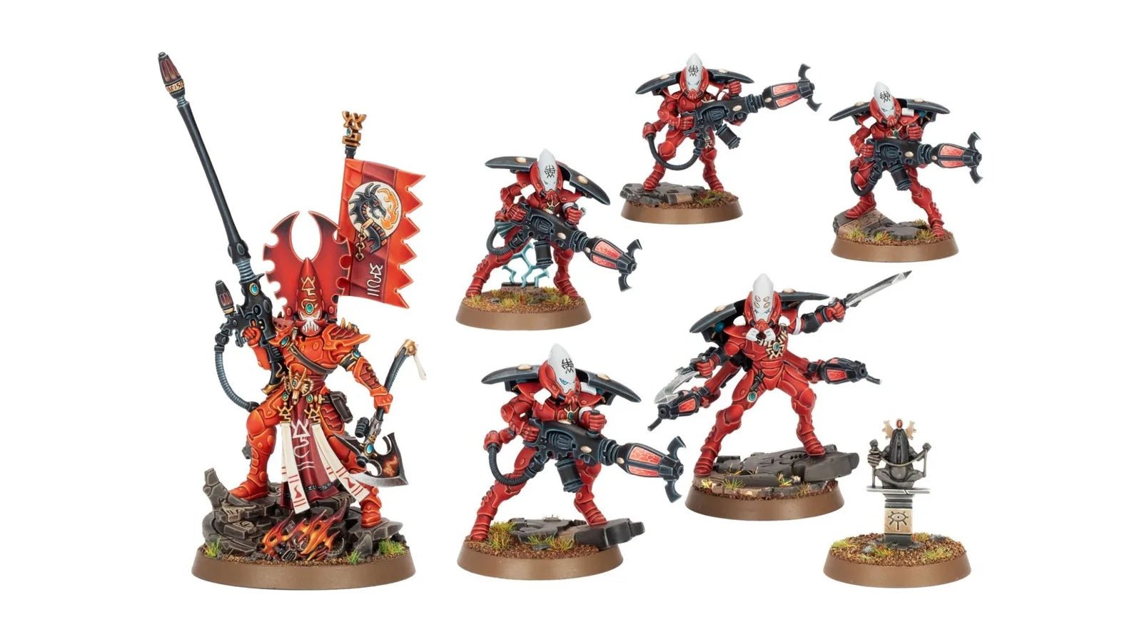 Aeldari miniatures: Phoenix Lord Fuegan and a squad of Warp Spiders