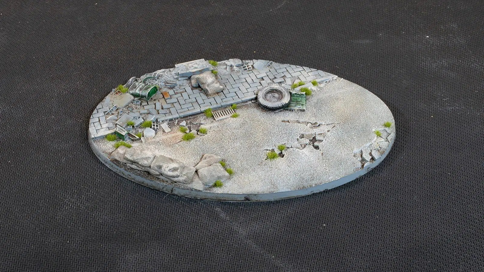 Gamers Grass Battle Ready Bases - Urban Warfare Oval 170mm (x1) - Loaded Dice