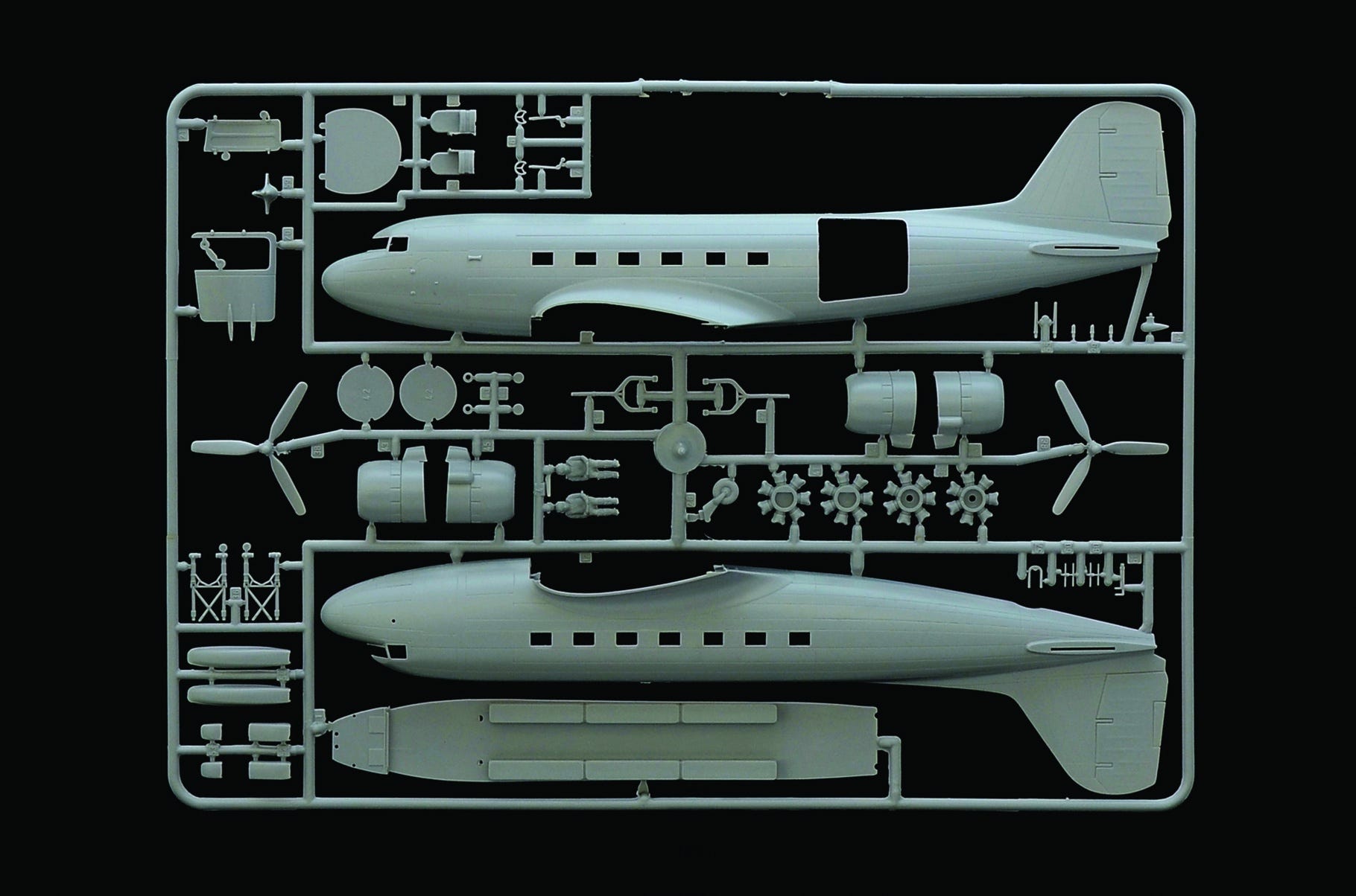 Italeri 1:72 RAF C-47 Skytrain - 127