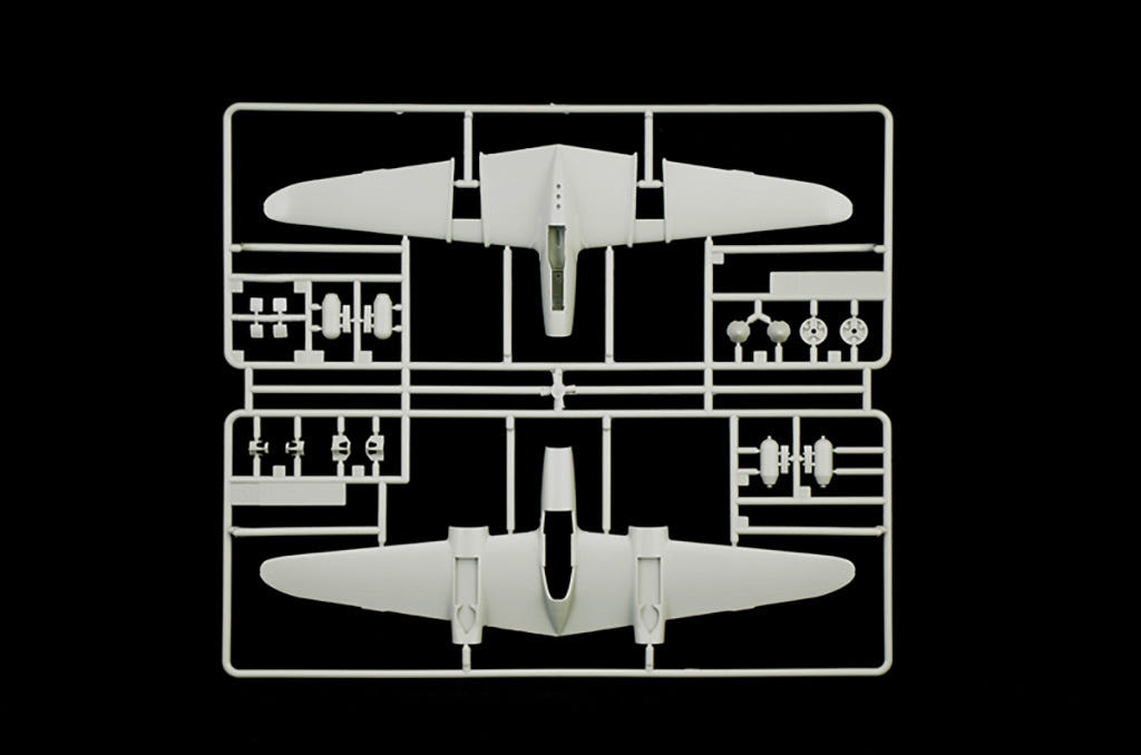 Italeri 1:72 P-38J “Lightning” - 1446