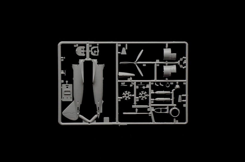 Italeri 1:72 Reggiane Re.2002 Ariete - 1472