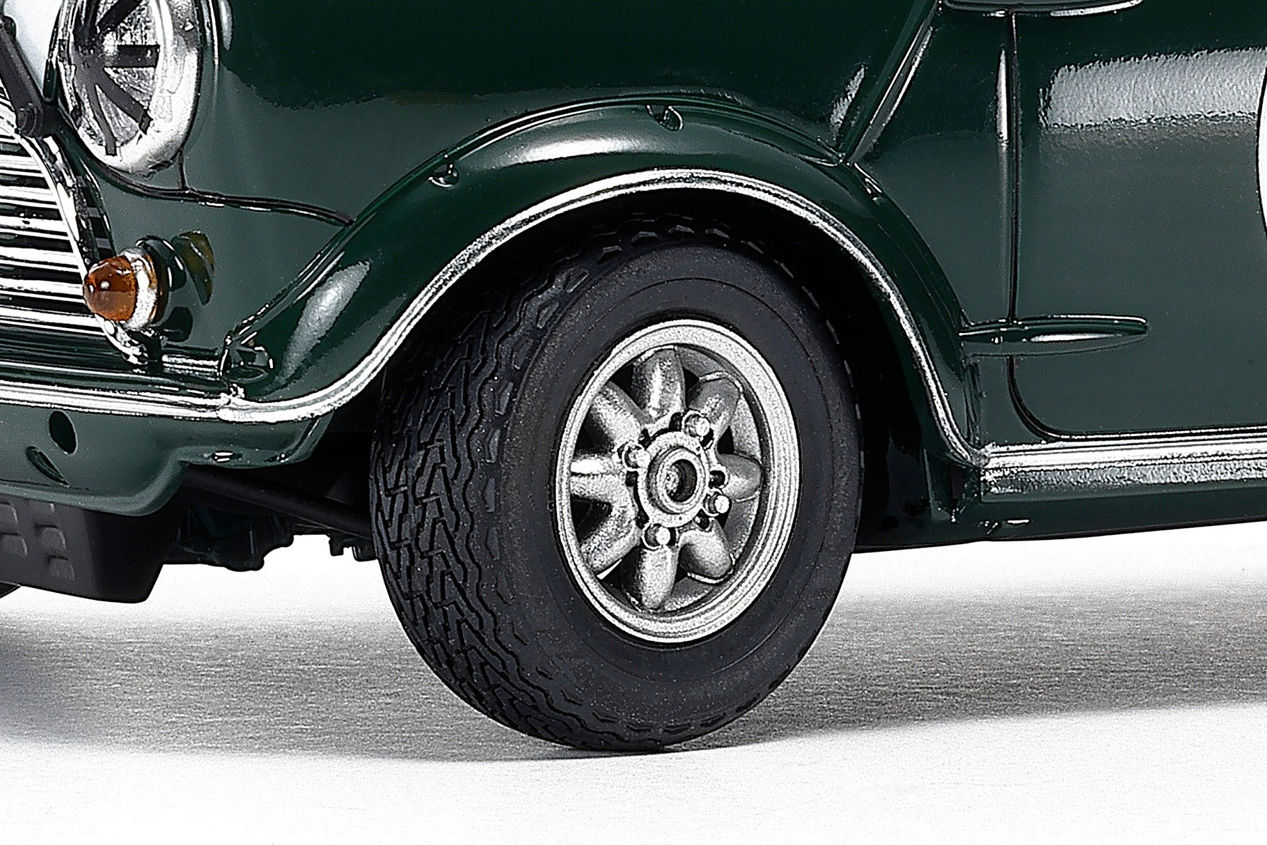 Tamiya 1:24 Morris Mini Cooper Racing - 24130