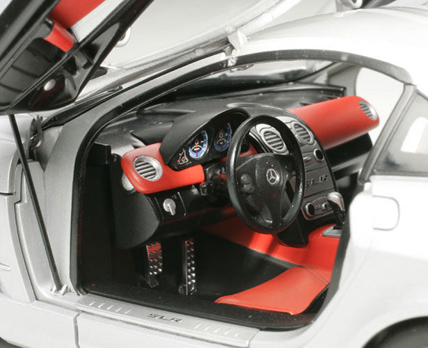 Tamiya 1/24 Mercedes-Benz SLR McLaren - Loaded Dice
