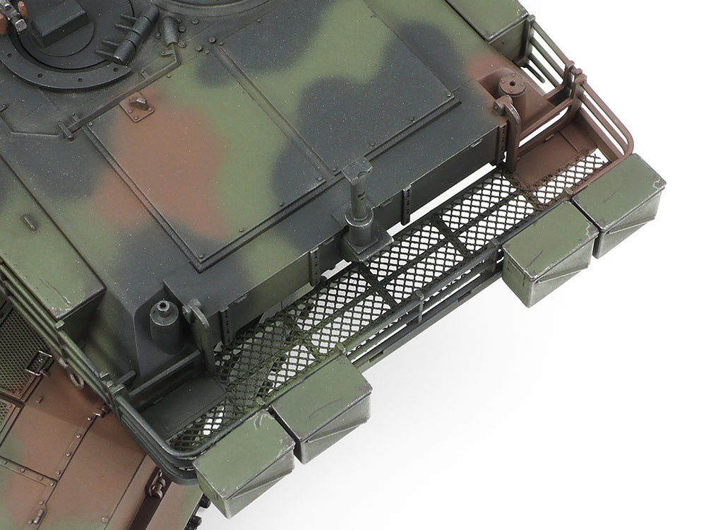 Tamiya 1:35 M1A1 Abrams Tank "Ukraine" - 25216