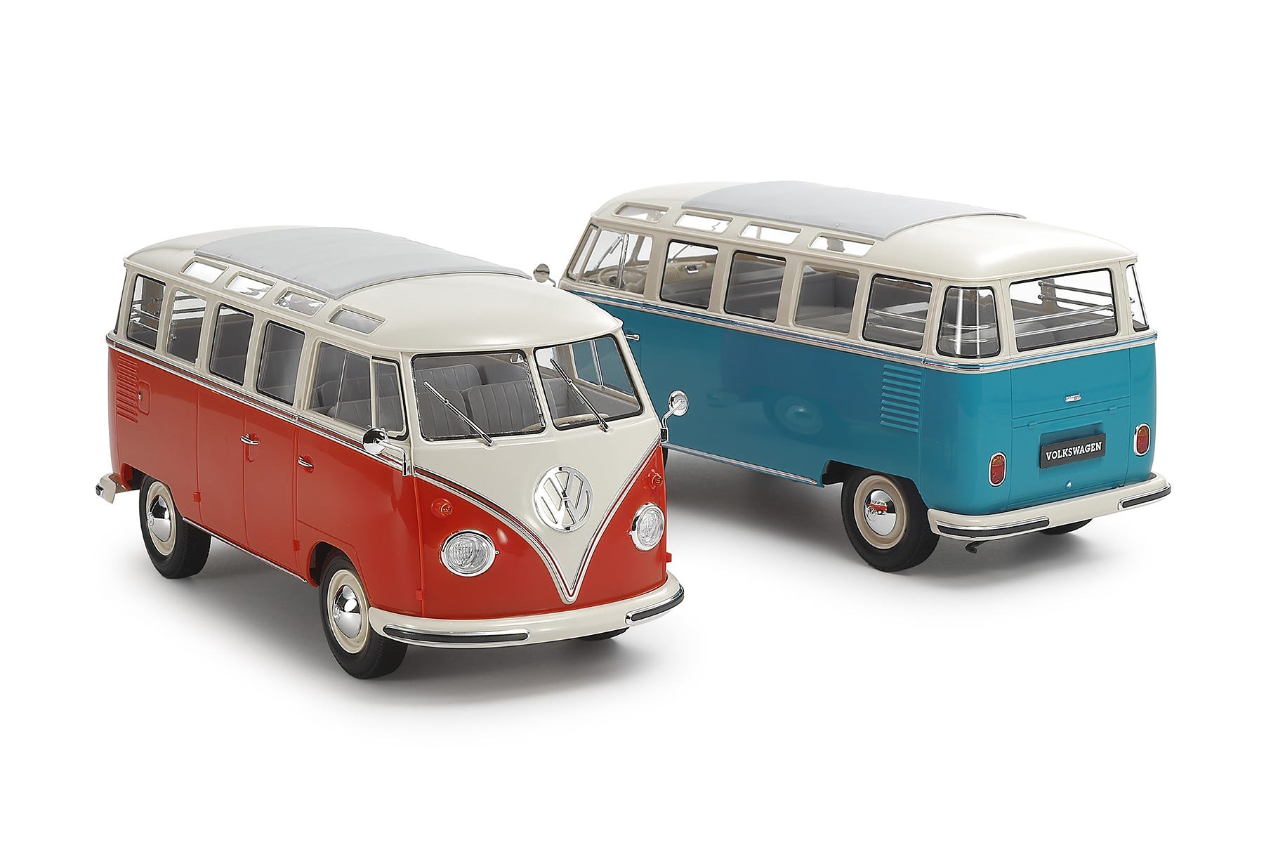 Tamiya 1:24 Volkswagen Type 2 (T1) Blue & White (Clic Loc) - 28102