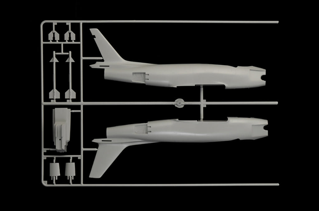 Italeri 1:48 North American FJ-2/3 Fury - 2811