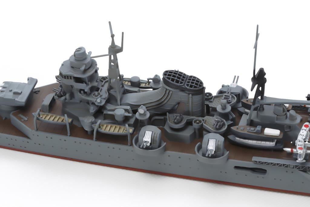 Tamiya 1:700 Light Cruiser Mogami - 31359
