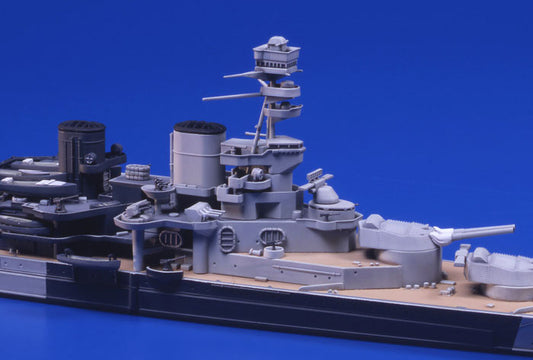 Tamiya 1/700 Battle Cruiser HMS Repulse - Loaded Dice