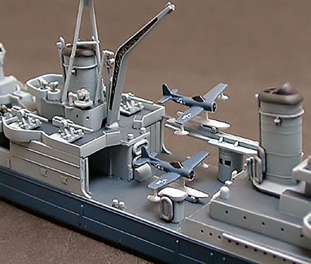 Tamiya 1:700 U.S. Navy CA-35 Indianapolis - 31804