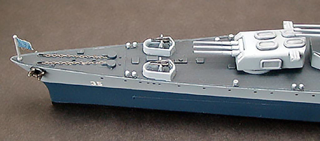 Tamiya 1:700 U.S. Navy CA-35 Indianapolis - 31804