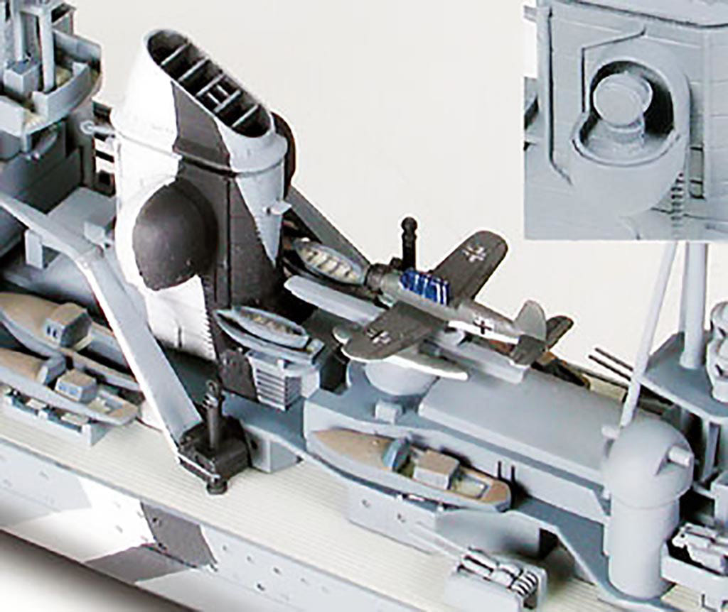 Tamiya 1:700 Prinz Eugen Ger Heavy Cruiser - 31805
