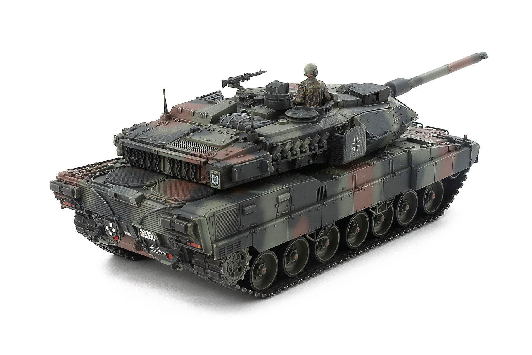 Tamiya 1:48 German Main Battle Tank Leopard 2 A7V - 32607