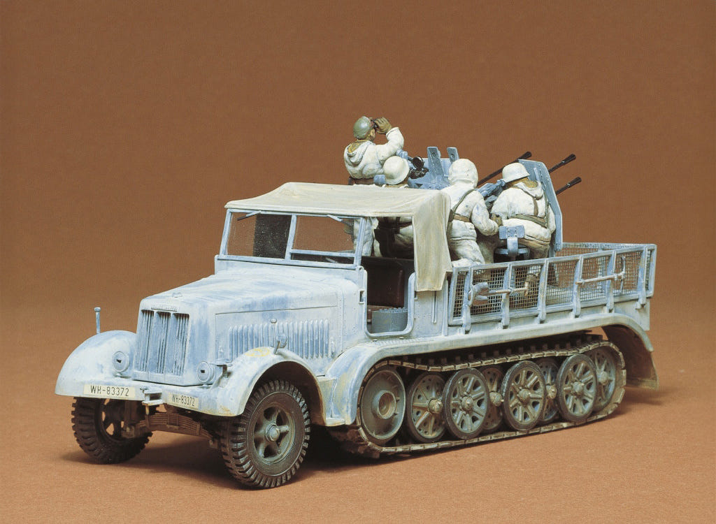 Tamiya 1:35 German Half-Track 20mm Flakvierling Sd.Kfz.7/1 - 35050