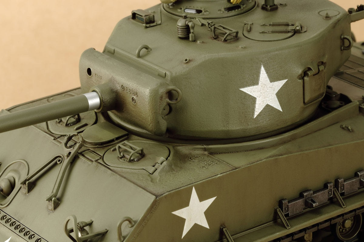 Tamiya 1:35 U.S. Medium Tank M4A3E8 Sherman Easy 8 - 35346