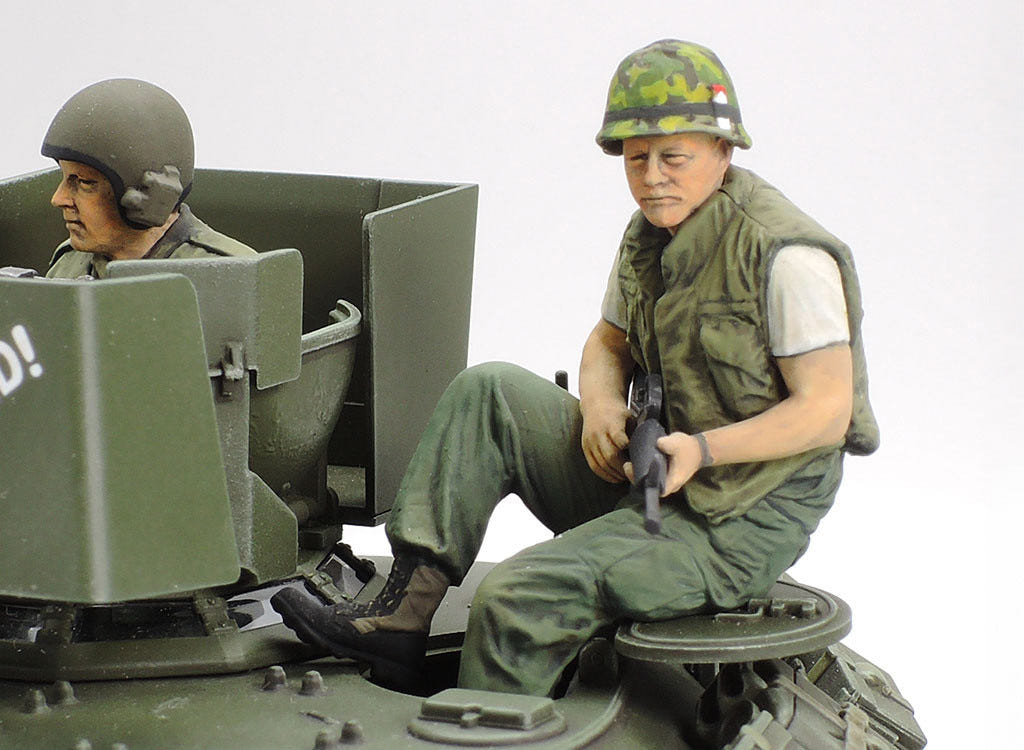 Tamiya 1:35 U.S. Airborne M551 Sheridan Tank (Vietnam War) - 35365