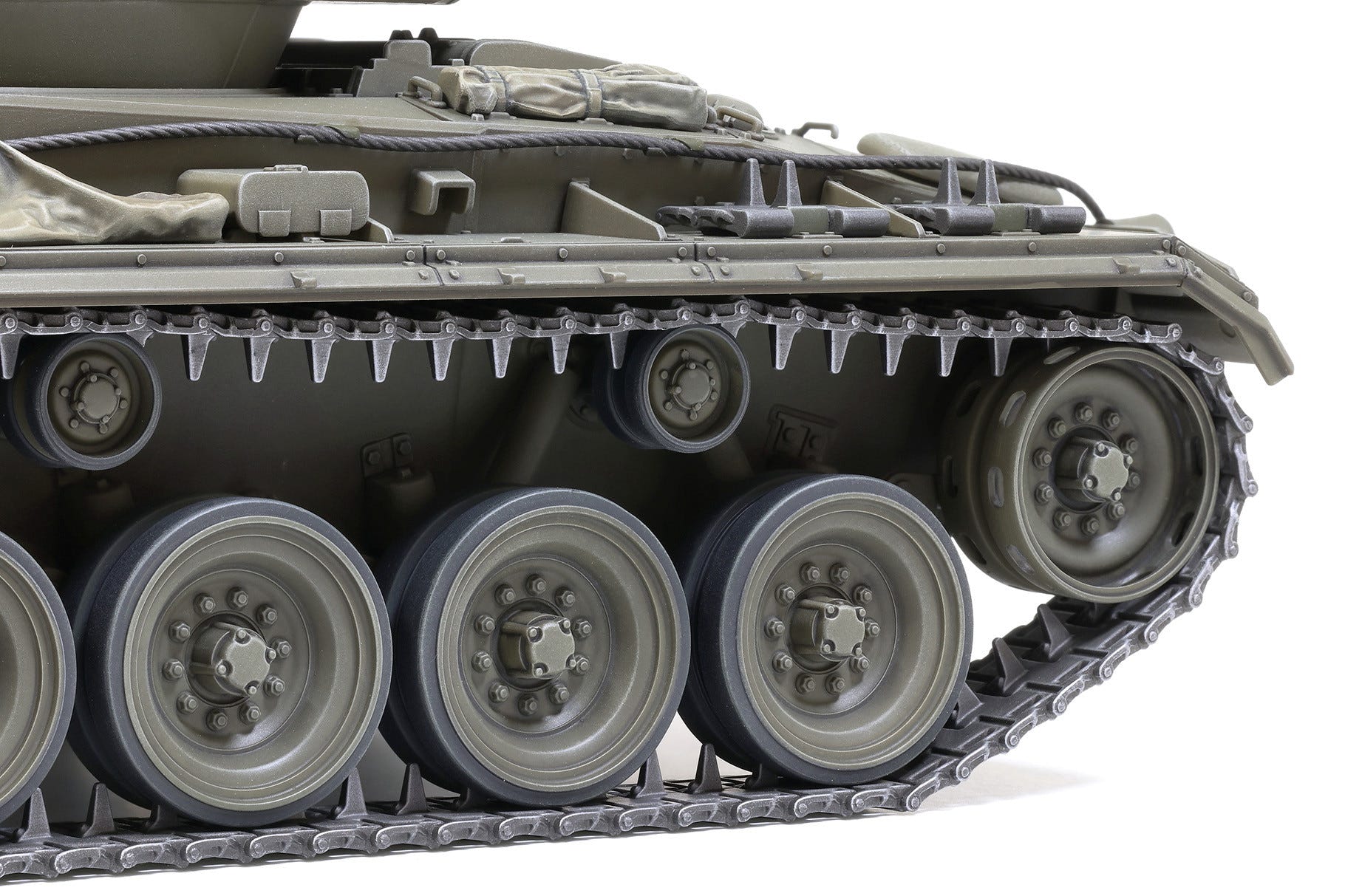 Tamiya 1:35 U.S. Light Tank M24 Chaffee European Theatre - 35391