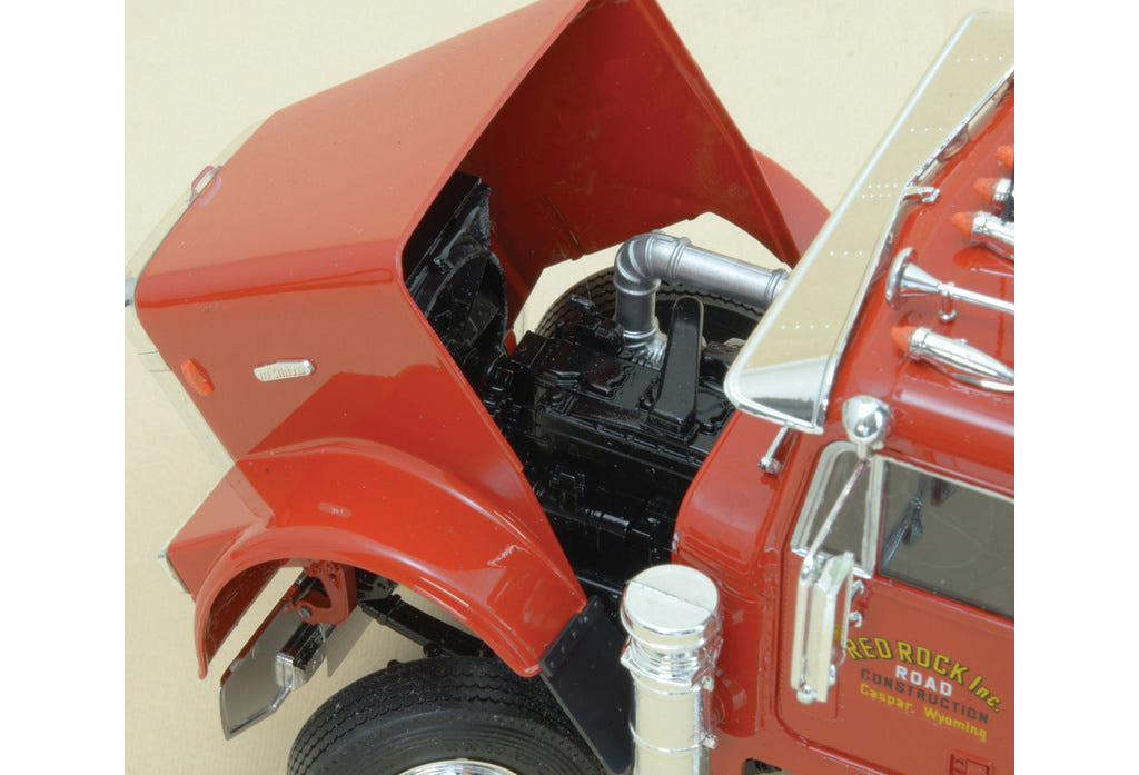 Italeri 1:24 Freightliner Heavy Dumper Truck - 3783