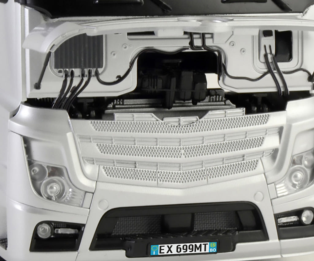 Italeri 1:24 MB Actros MP4 GigaSpace - 3905