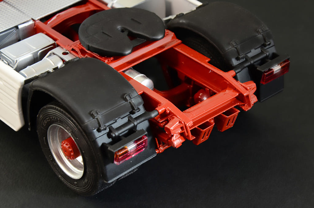 Italeri 1:24 Iveco Turbostar 190.48 Special - 3926