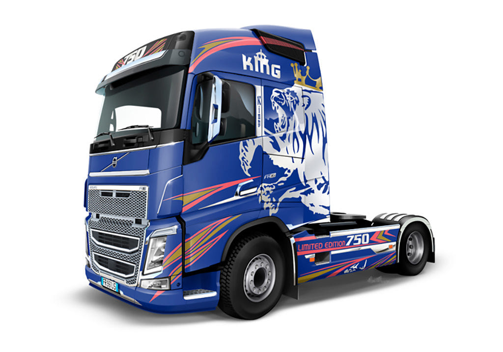 Italeri 1:24 Volvo FH 16 Globetrotter - medium roof - 3942