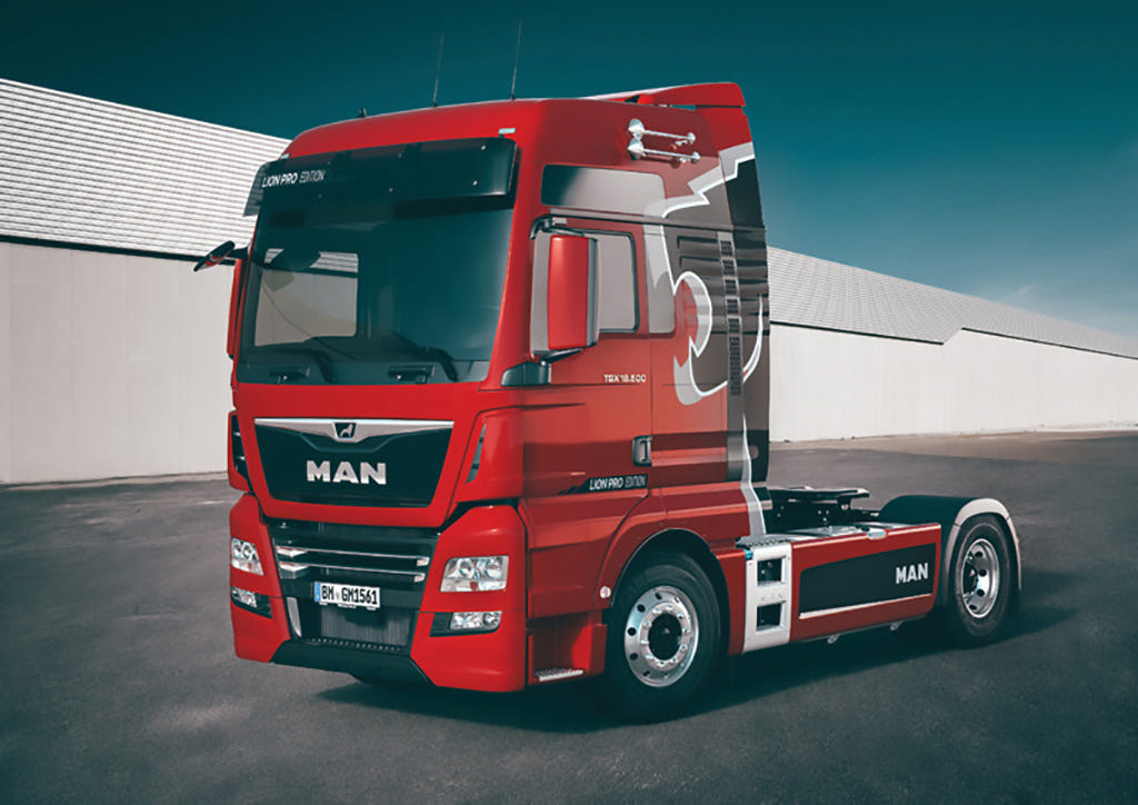 Italeri 1:24 Man TGX XXL D38 - 3959