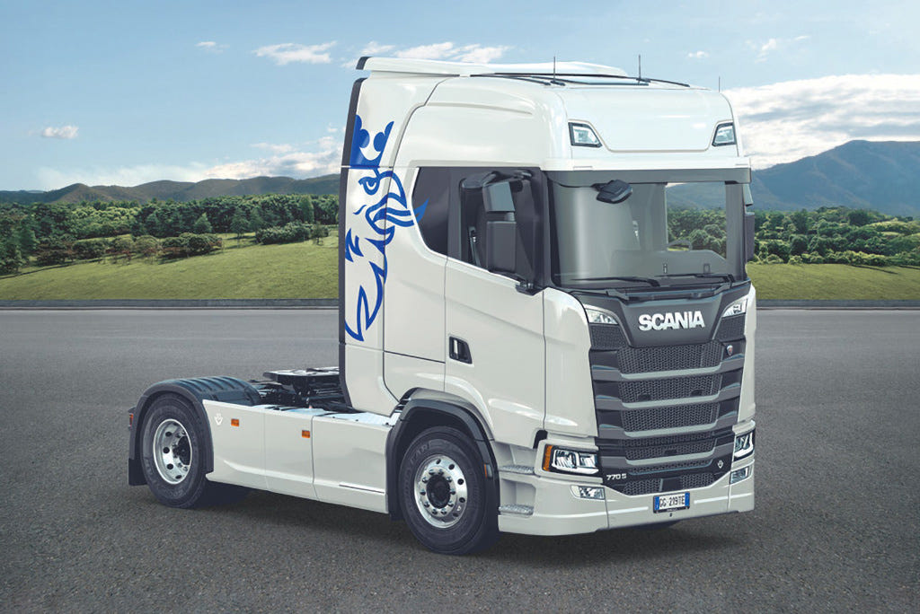 Italeri 1:24 Scania 770S V8 “White Cab” - 3965