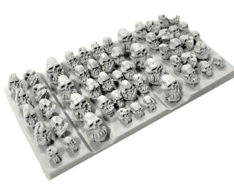 Green Stuff World 50x Resin ORK Skulls - Loaded Dice