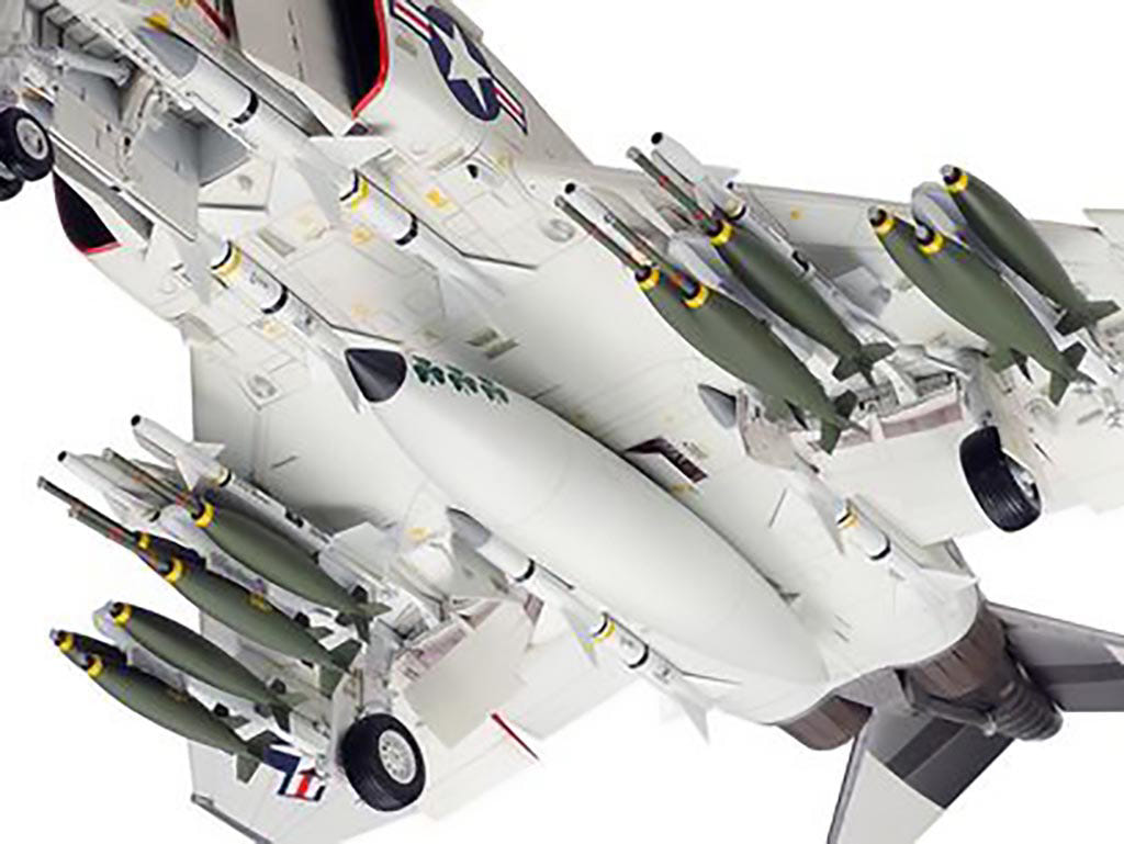 Tamiya 1:32 Mcdonnell F-4 J Phantom II Marine - 60308