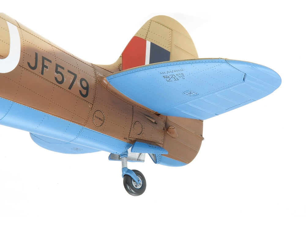 Tamiya 1/32 Spitfire Mk VIII - Loaded Dice