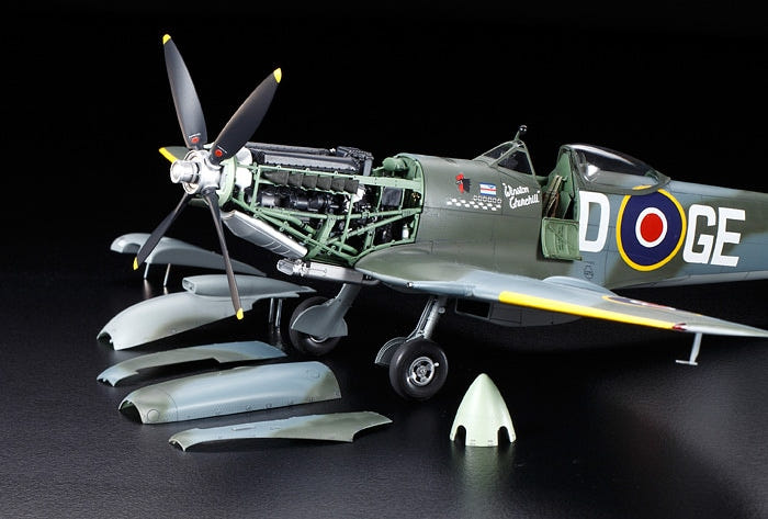 Tamiya 1/32 Spitfire Mk XVIe - Loaded Dice