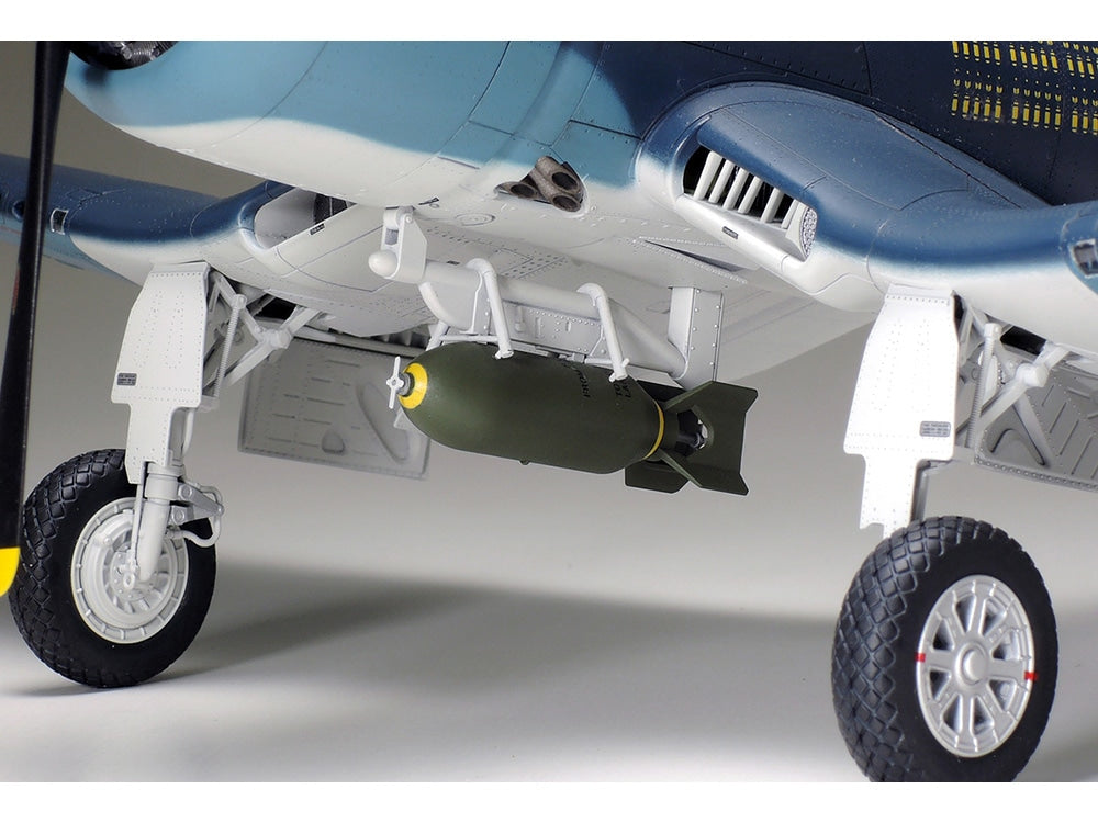 Tamiya 1/32 F4U-1A Corsair - Loaded Dice