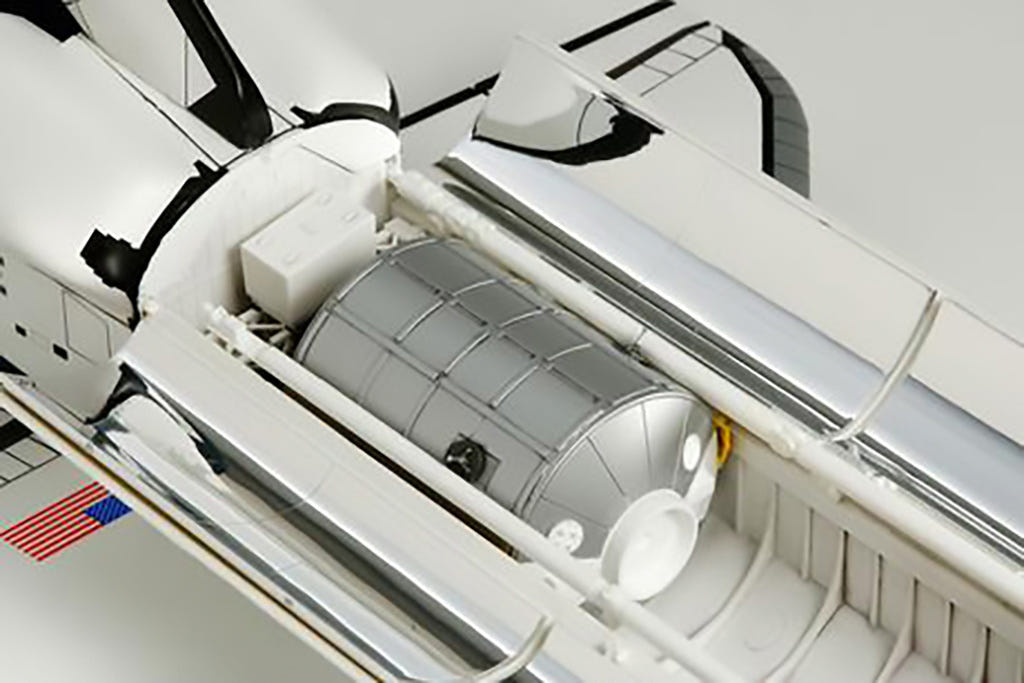 Tamiya 1:100 Space Shuttle Atlantis - 60402