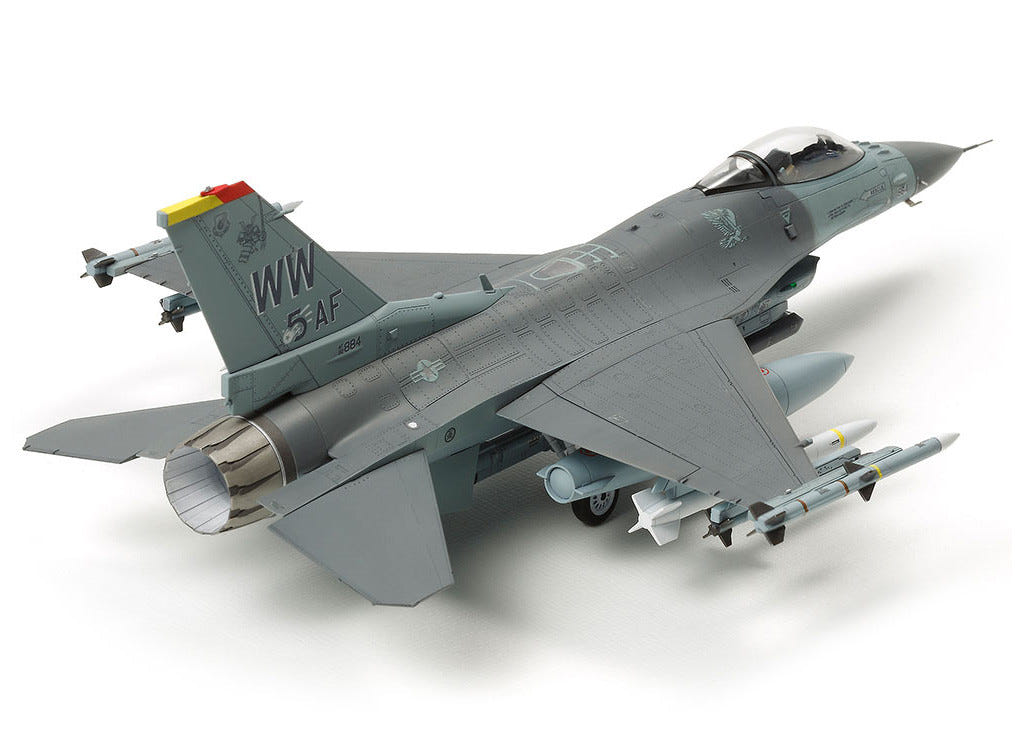 Tamiya 1:72 F-16CJ Block 50 Fighting Falcon with Full Equipment - 60788