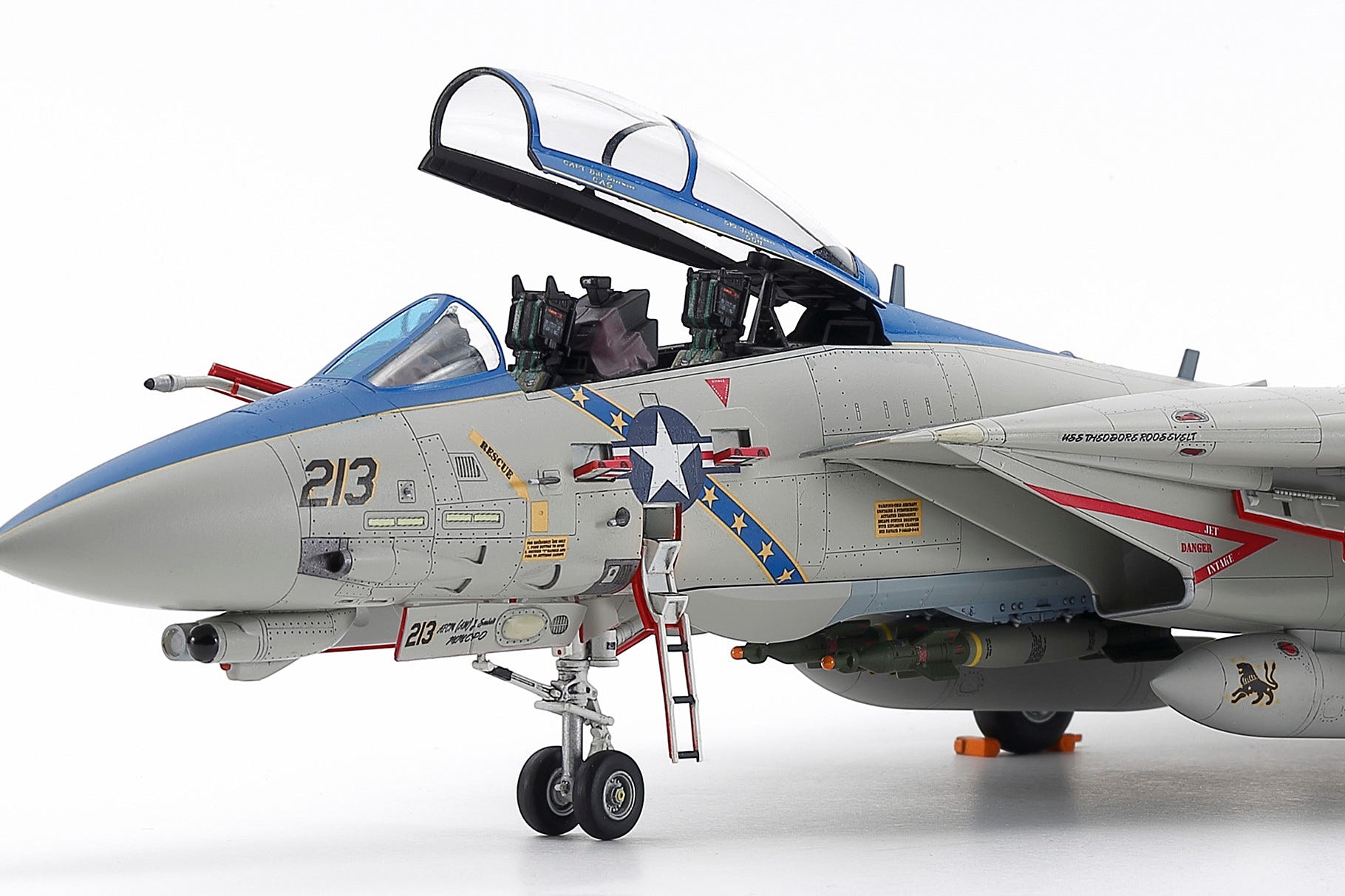 Tamiya 1:72 Grumman F-14D Tomcat - 60795