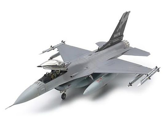 Tamiya 1:48 Lockeed F-16C (Block 25/32) - 61101