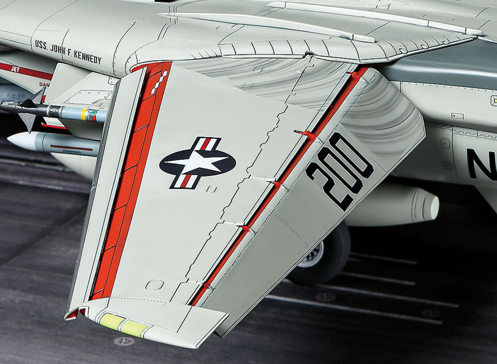 Tamiya 1:48 Grumman F-14A Tomcat (Late Model) Carrier Launch Set - 61122