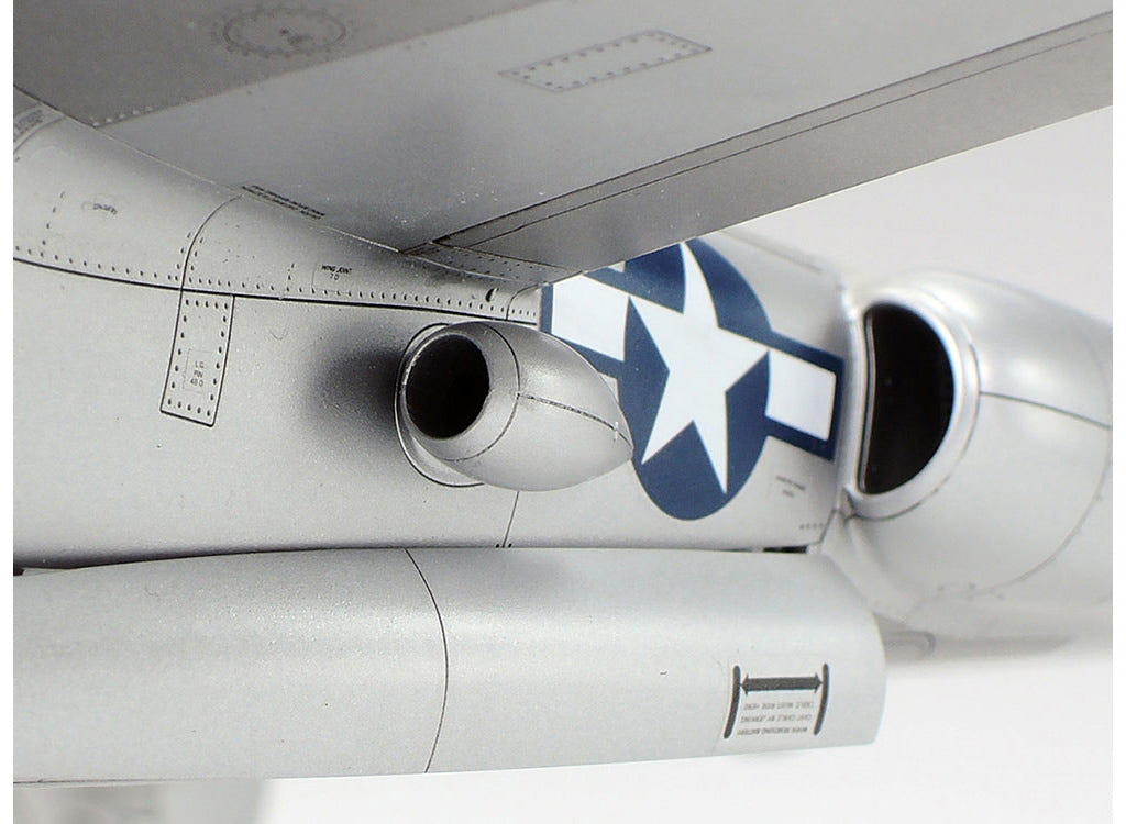 Tamiya 1:48 Lockheed P-38 J Lightning - 61123