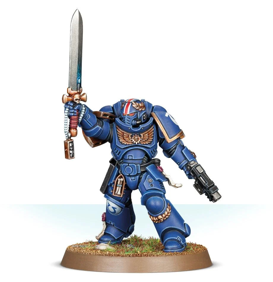 Space Marines: Primaris Lieutenant with Power Sword - Loaded Dice