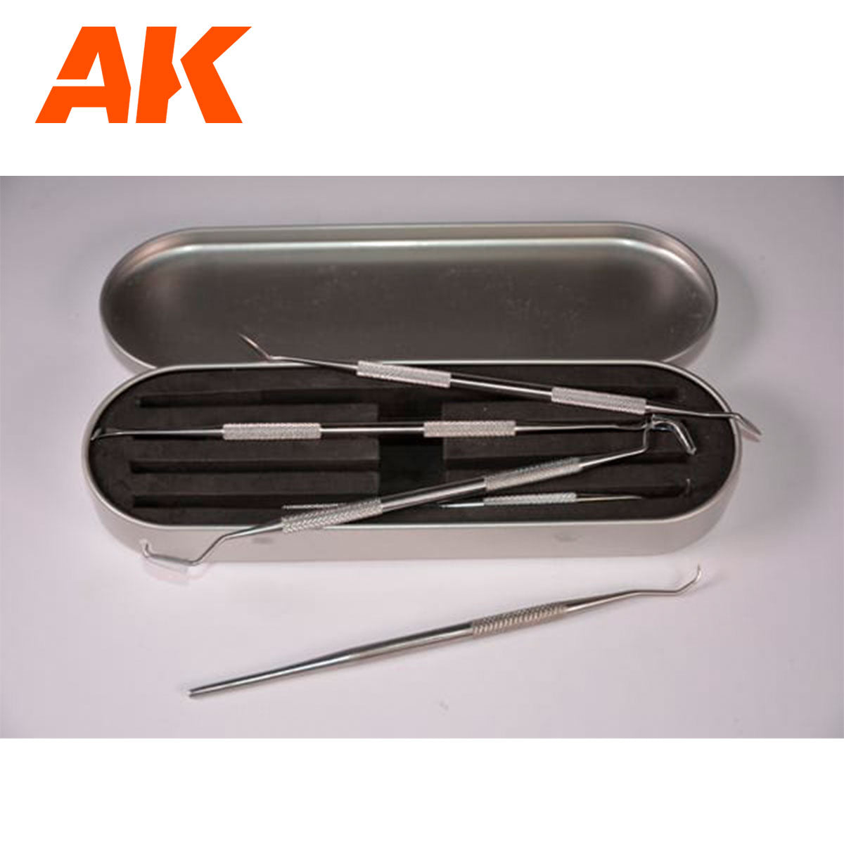 AK Interactive Carving Tools Box AK9005 - Loaded Dice