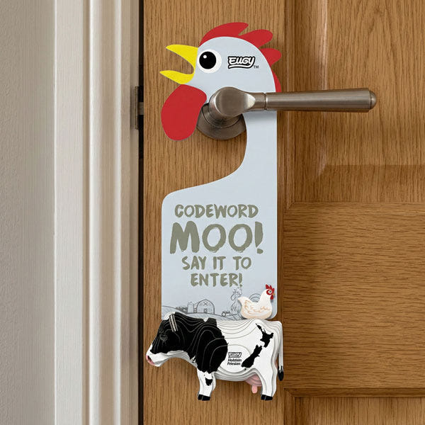 EUGY Door Hanger Holstein Friesian Cow on a door handle - front