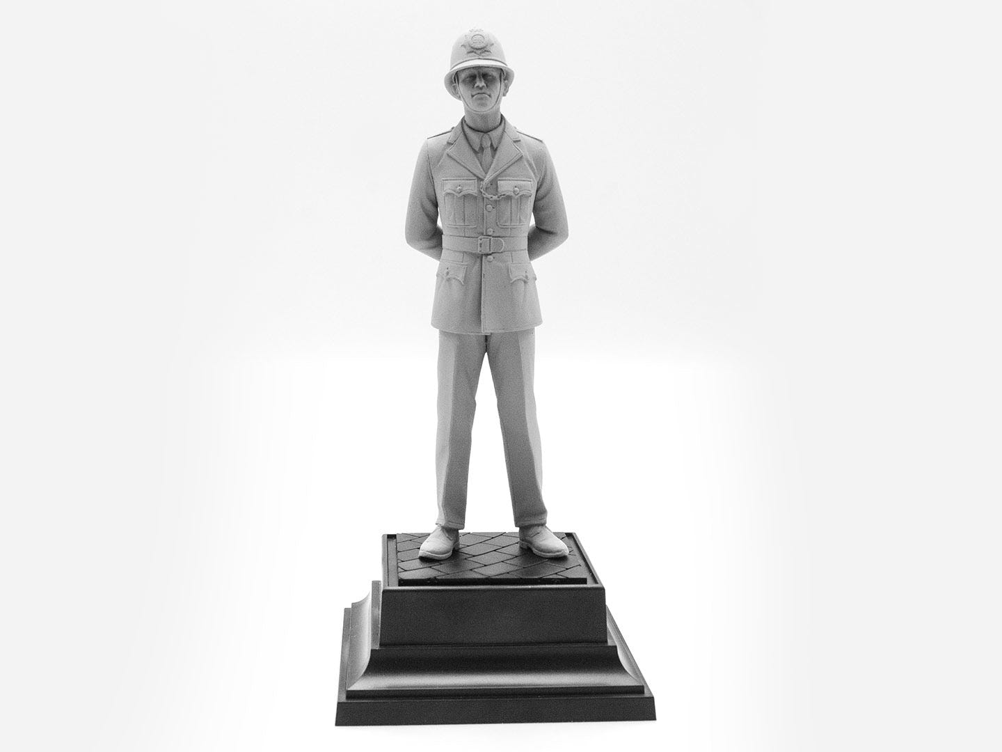 ICM British Policeman 1:16 Figure - ICM16011