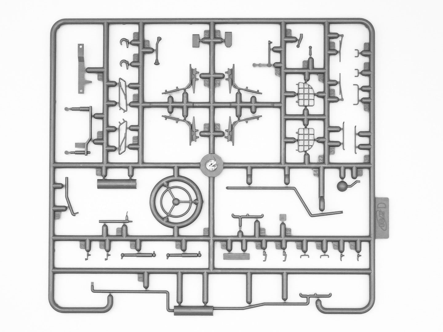 ICM 1:35 ZіL-131 with DShKMd Crew Armed Forces of Ukraine - ICM35017