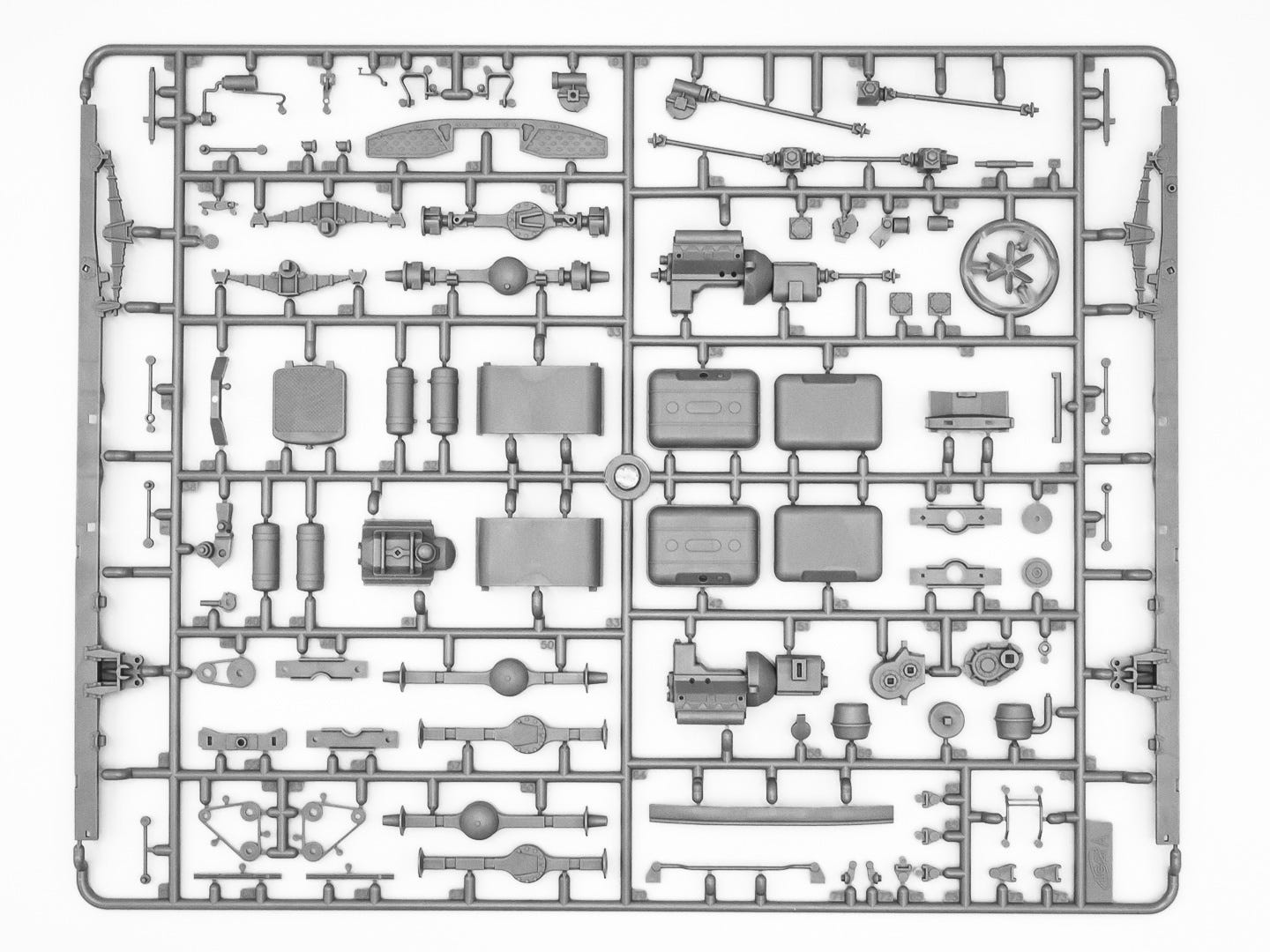 ICM 1:35 ZiL-131 of the Armed Forces of Ukraine with Driver Figure - ICM35019