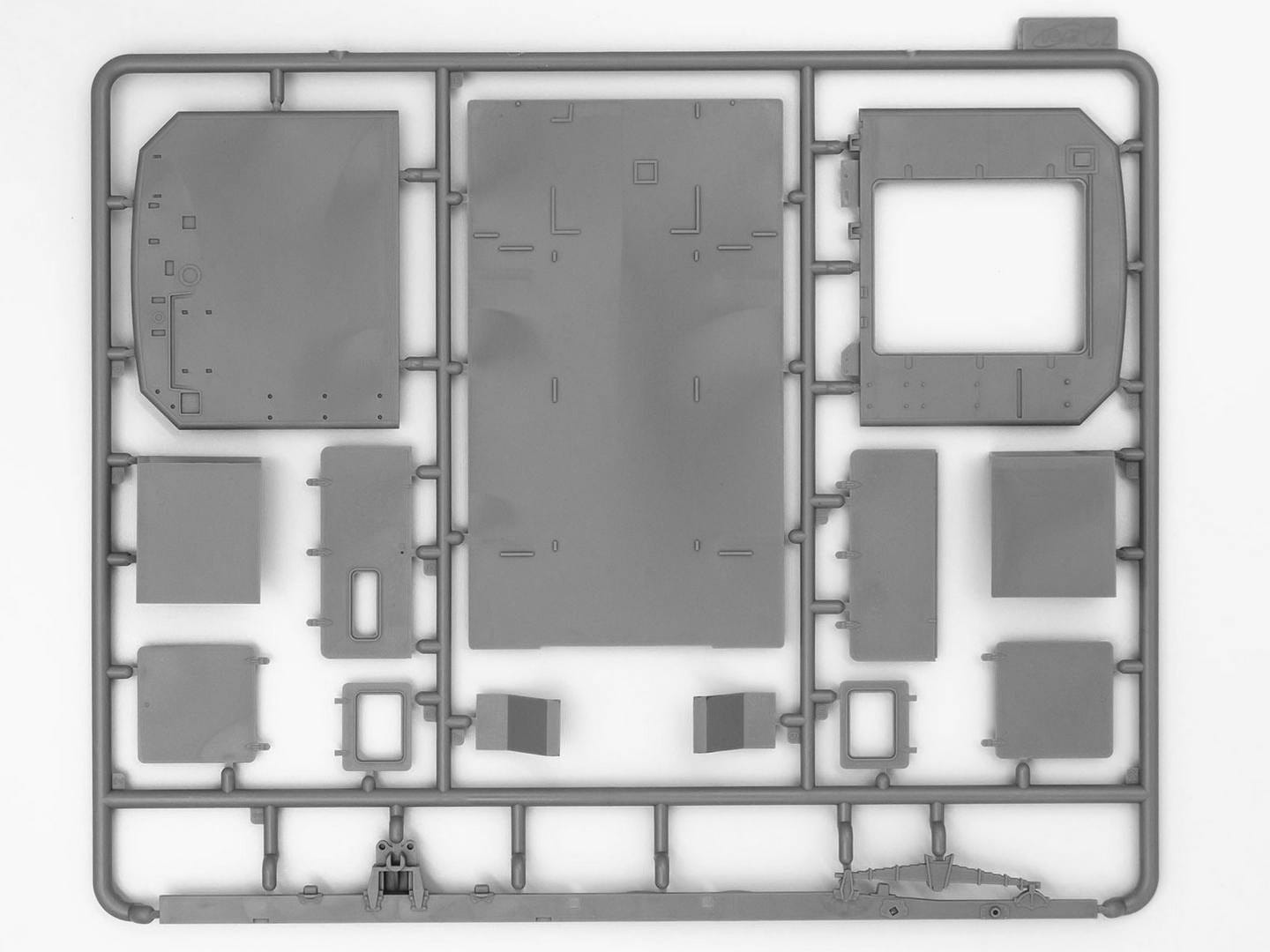 ICM 1:35 ZiL-131 of the Armed Forces of Ukraine with Driver Figure - ICM35019
