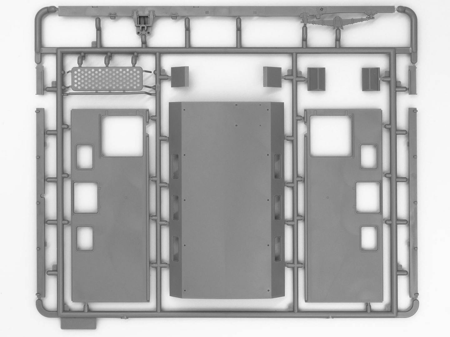 ICM 1:35 ZiL-131 of the Armed Forces of Ukraine with Driver Figure - ICM35019