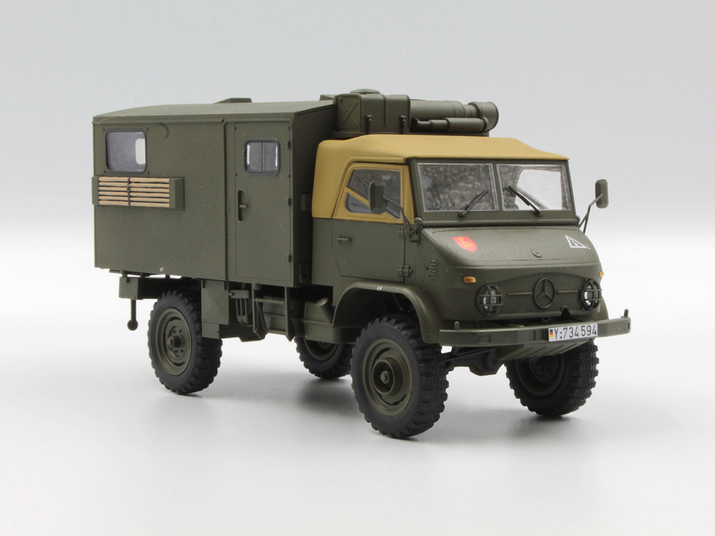 ICM 1:35 Unimog S 404 with Box Body German Military Truck - ICM35136