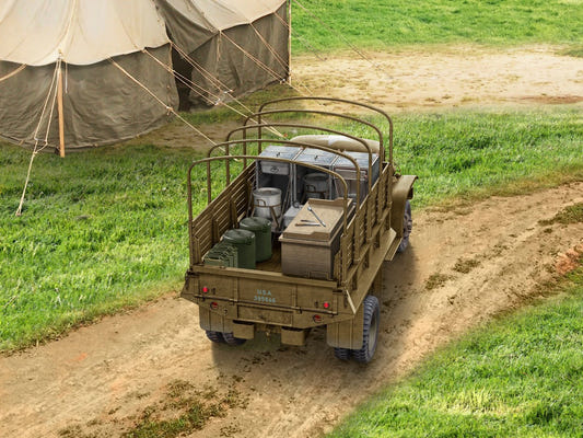 ICM 1:35 WWII U.S. Army Kitchen Truck with Accessories - ICM35587