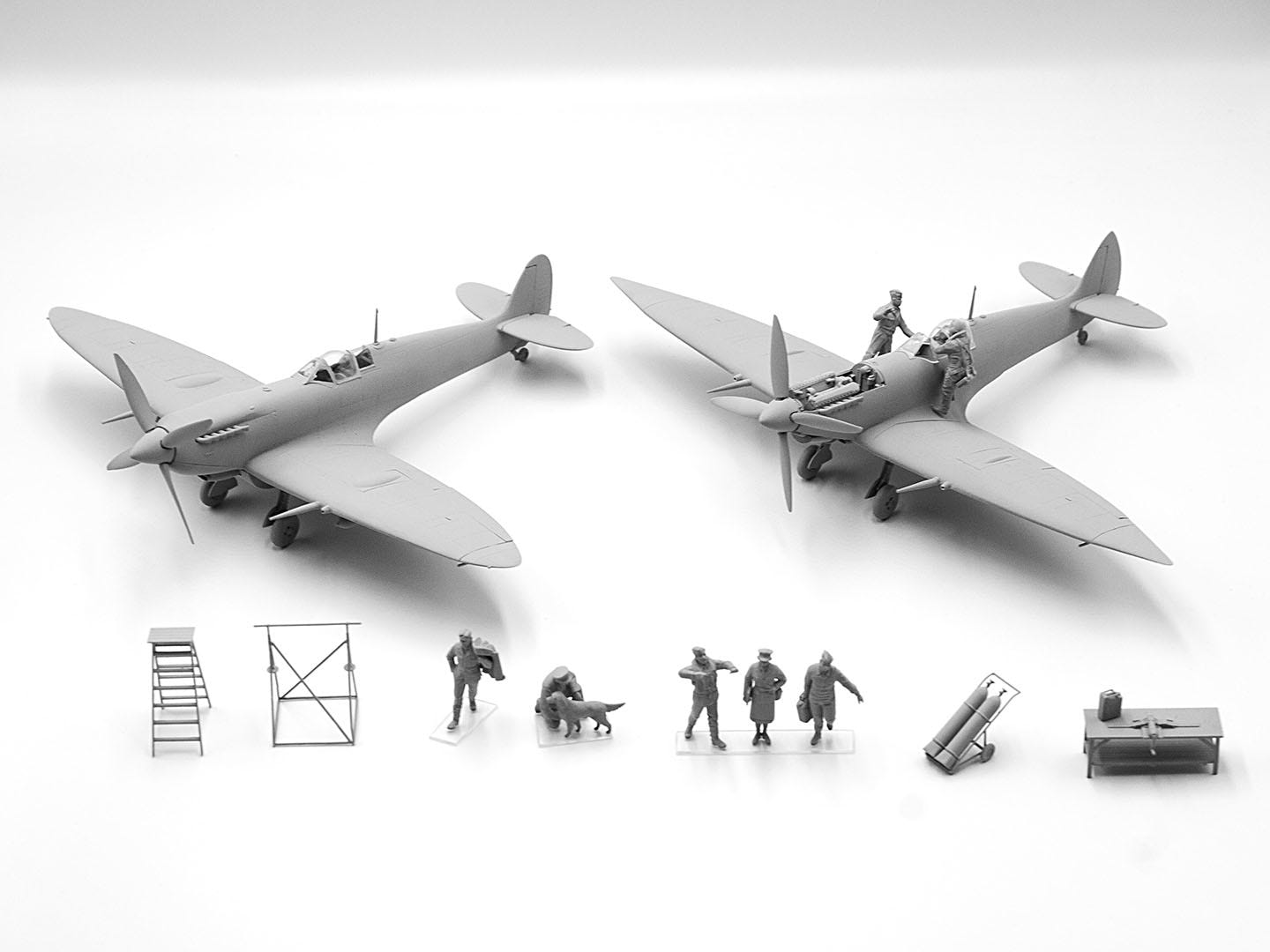 ICM 1:48 WWII RAF Airfield Set Spitfire Mk.IX & Mk.VII with RAF Pilots & Ground Personnel (7 Figures) - ICMDS4802