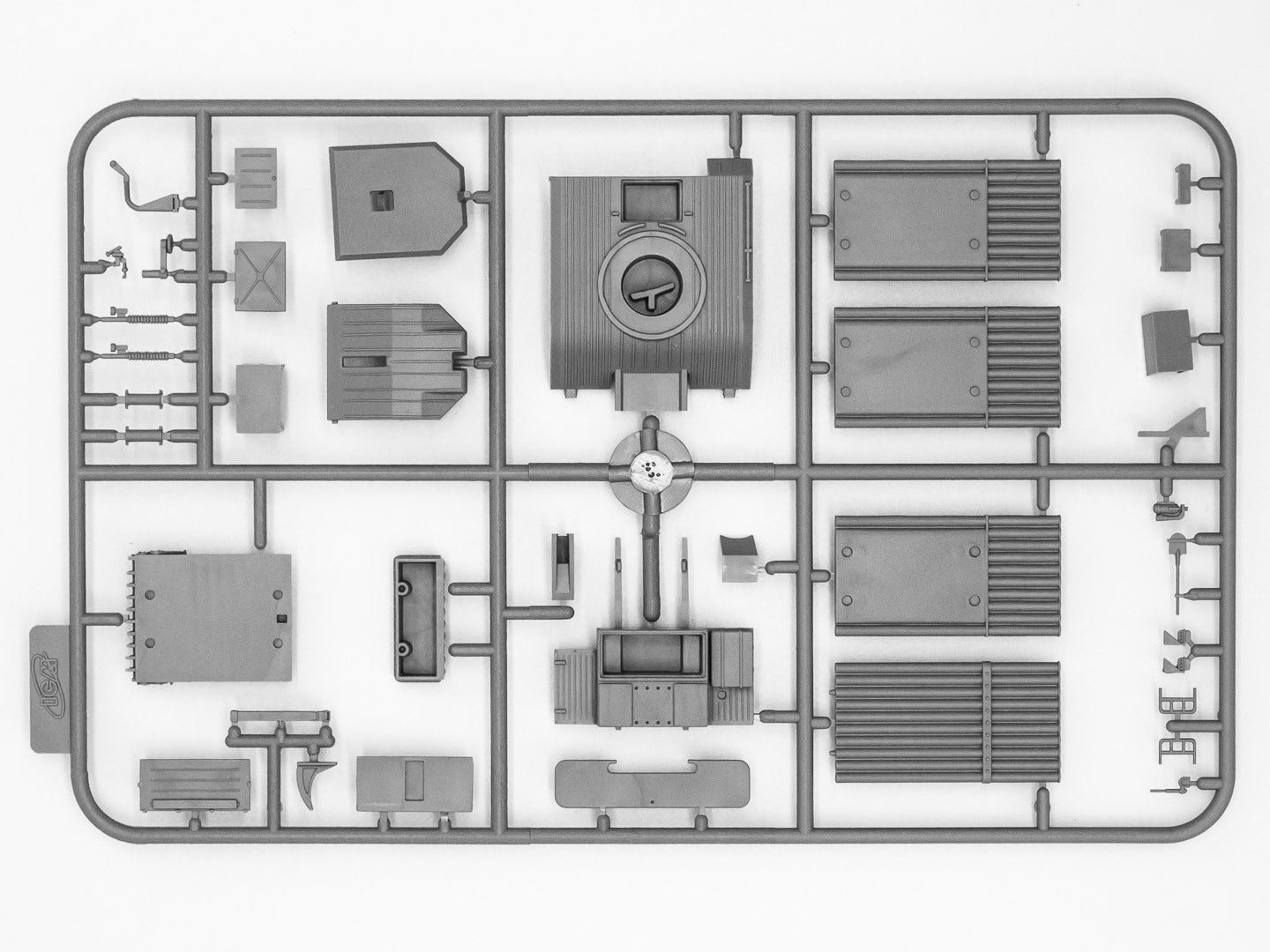 ICM 1:72 Military Vehicles of the Armed Forces of Ukraine (Set of 3) - ICMDS7205
