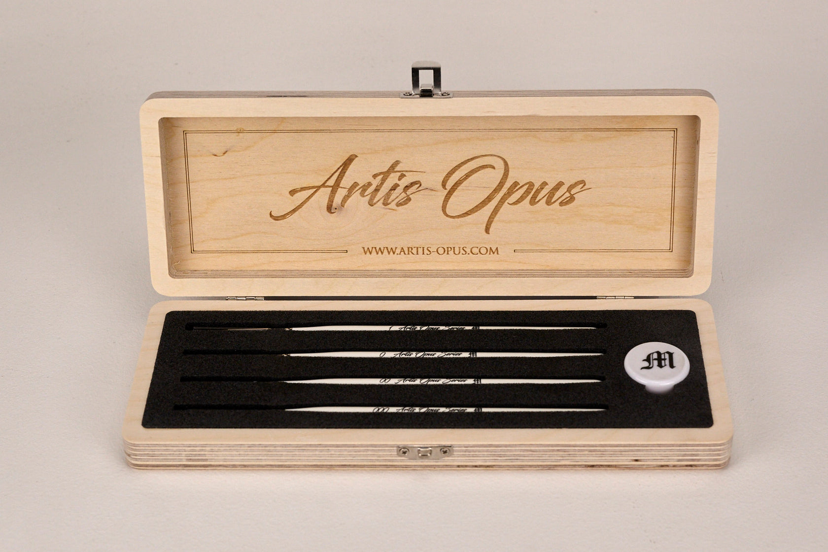 Artis Opus - Series M - Brush Set - Loaded Dice